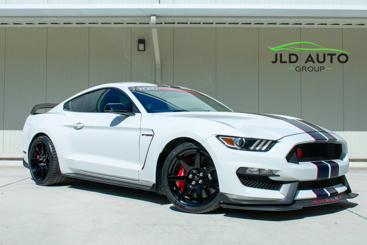 Used 2019 Ford Mustang Shelby GT350R w/ GT350R Equipment Group 920A RWD image 1