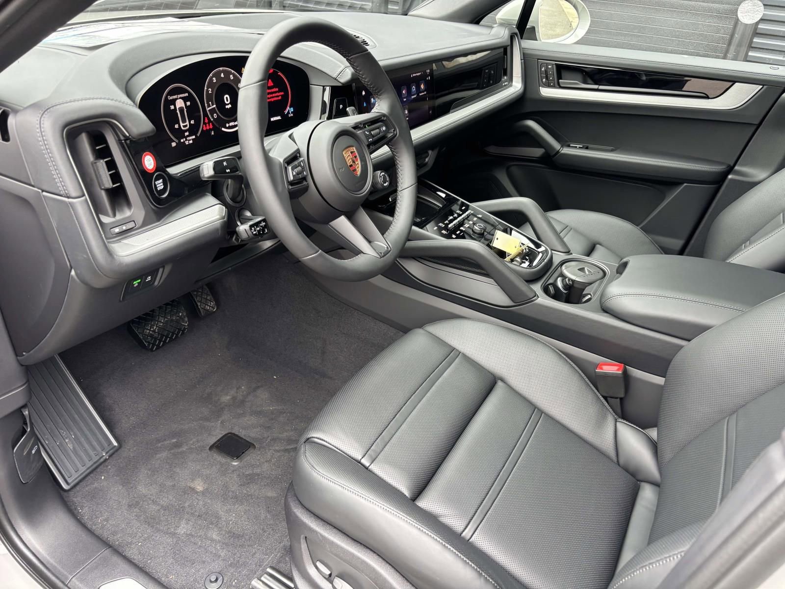 New 2026 Porsche Cayenne Coupe image 17