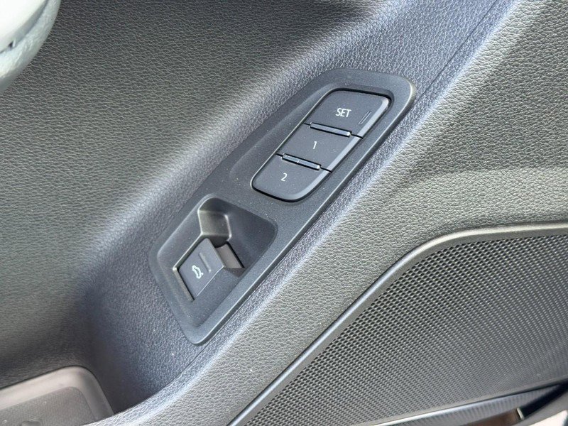 New 2025 Audi Q3 2.0T Premium image 11