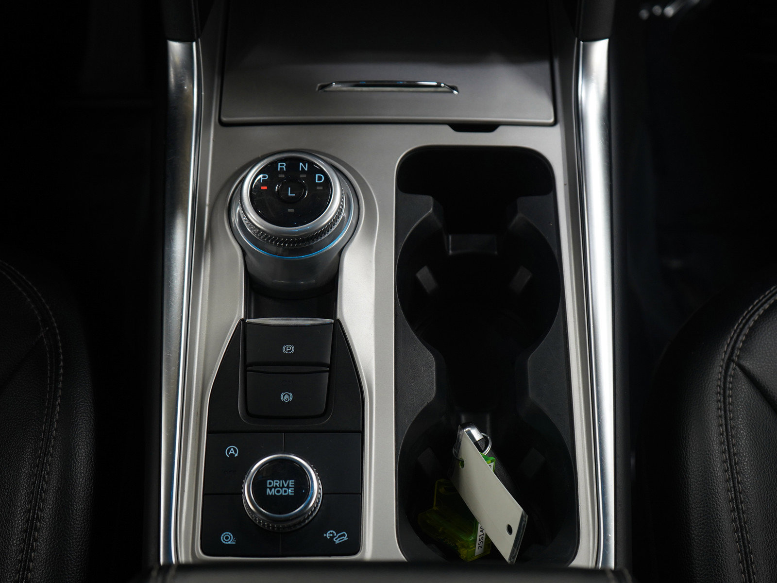 Used 2023 Ford Explorer Limited image 15