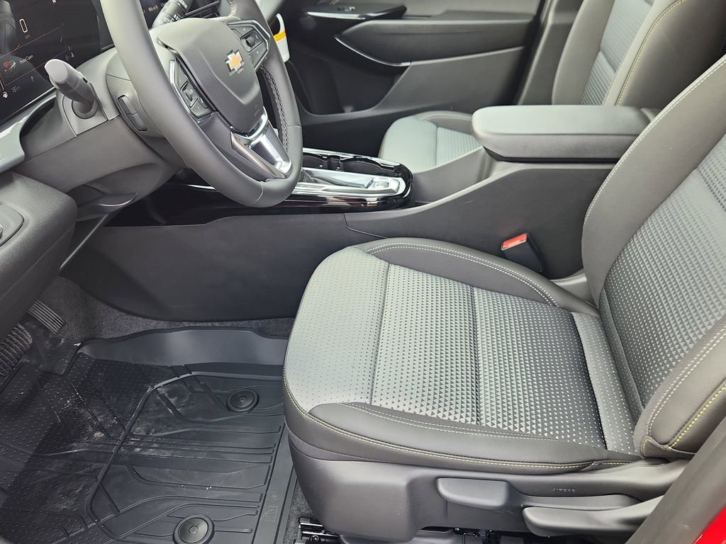 New 2026 Chevrolet Trax LT w/ Sunroof Package image 10
