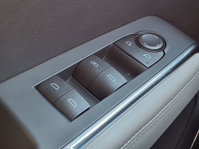 New 2026 GMC Acadia AT4 w/ Luxury Package image 17