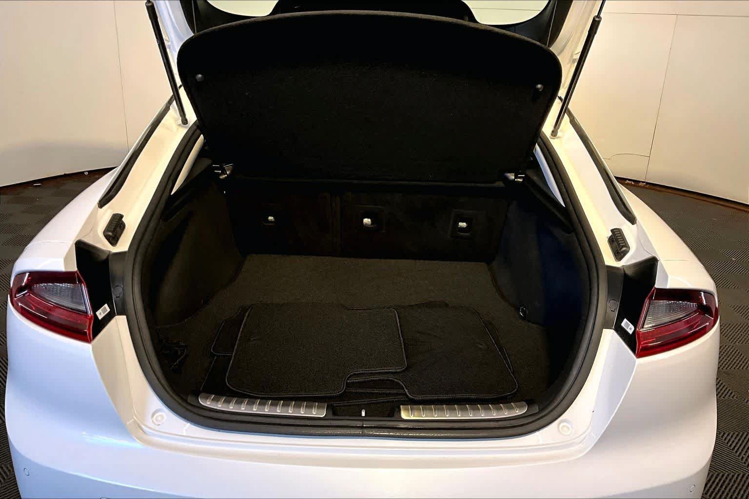 Used 2019 Kia Stinger RWD image 35
