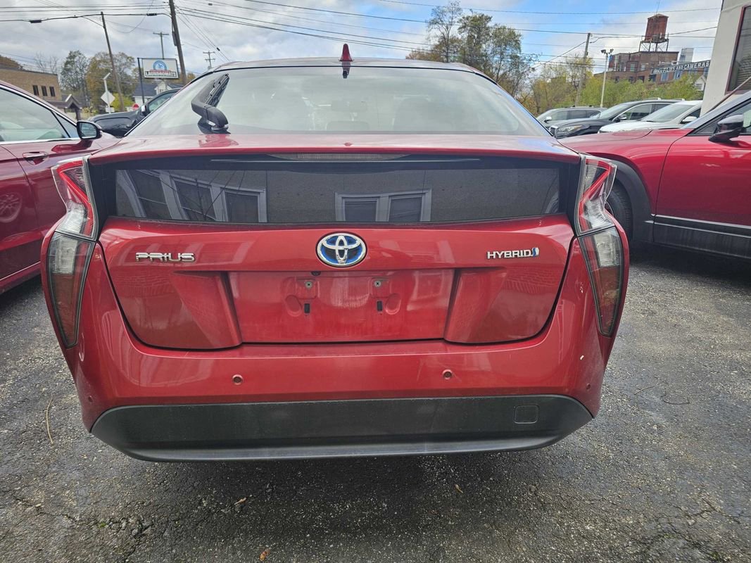 Used 2018 Toyota Prius Four w/ Advanced Technology Package FWD image 4