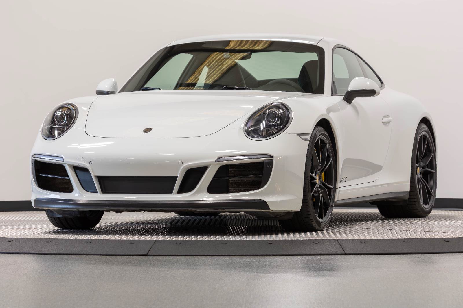 Used 2019 Porsche 911 Carrera GTS RWD image 7