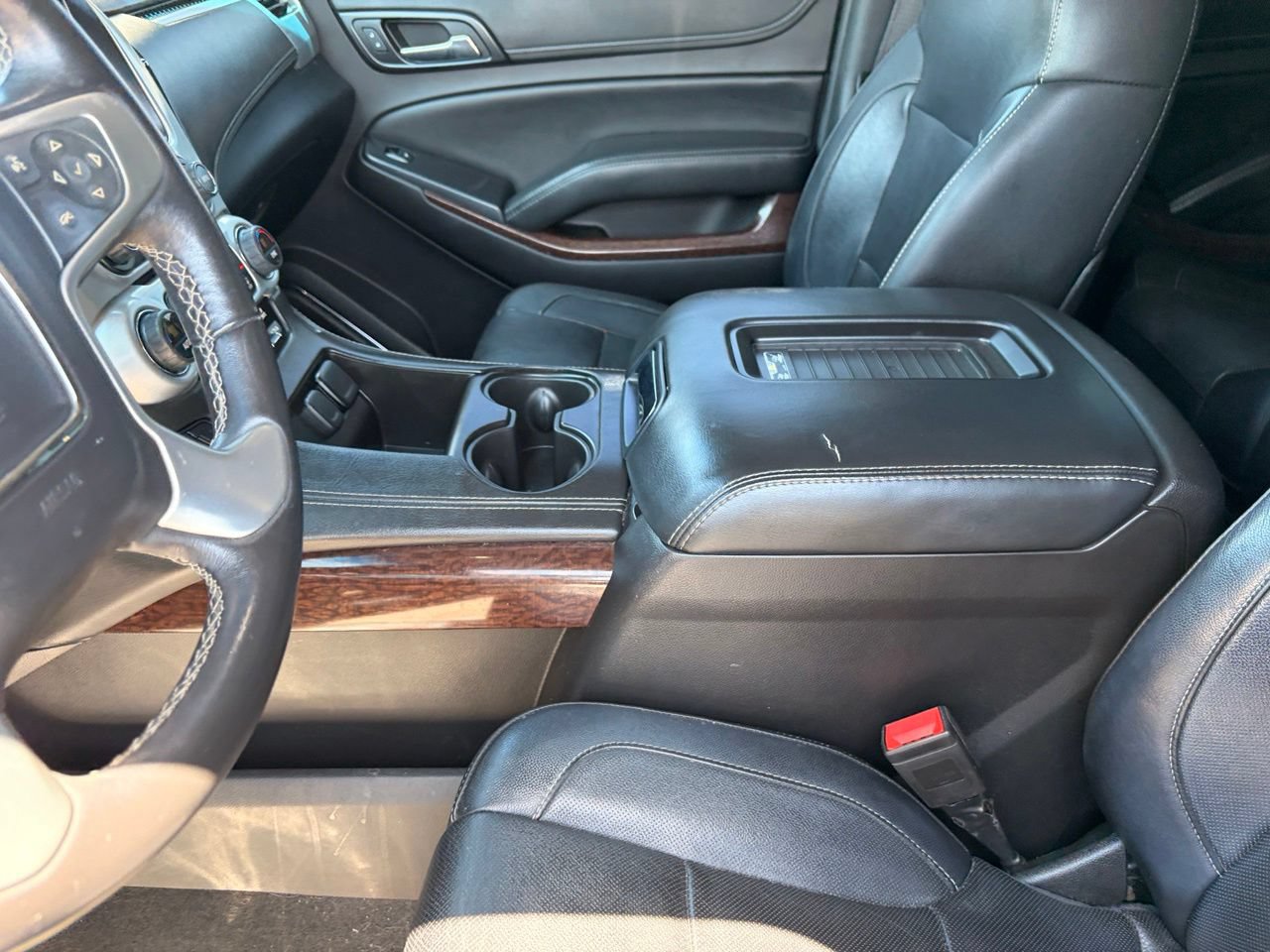 Used 2016 GMC Yukon SLT w/ Open Road Package AWD/4WD image 18