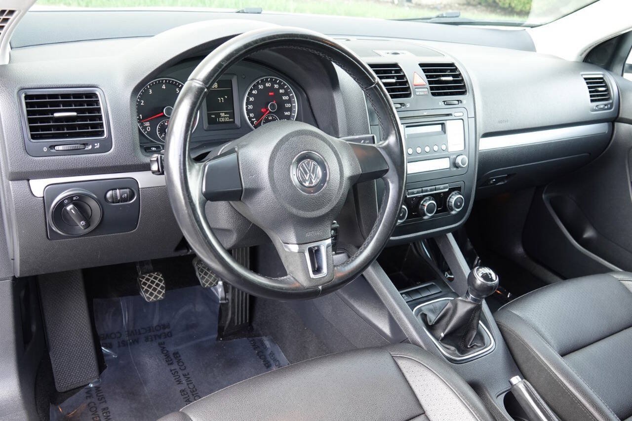 Used 2010 Volkswagen Jetta Limited Edition FWD image 62