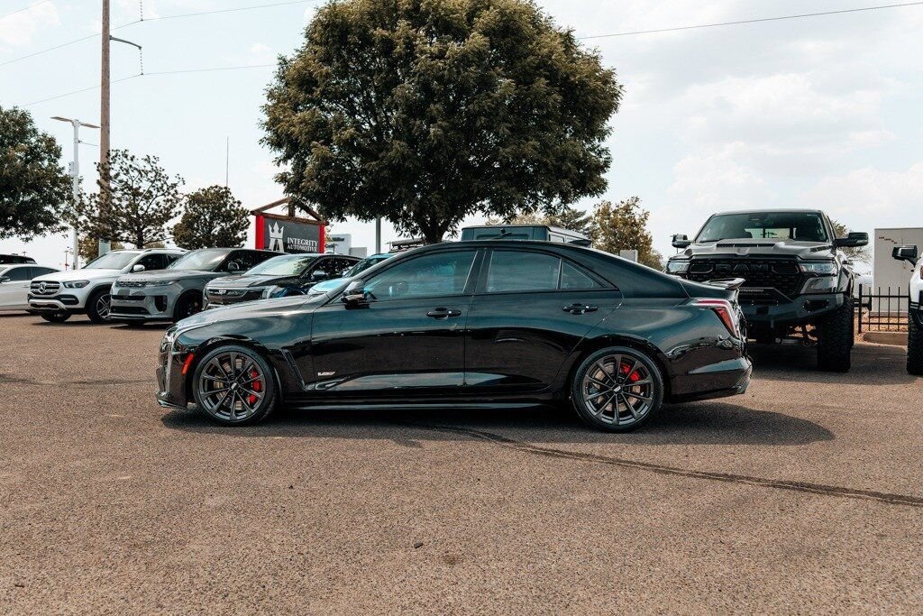 Used 2023 Cadillac CT4 V Blackwing w/ Driver Assist Package RWD image 4