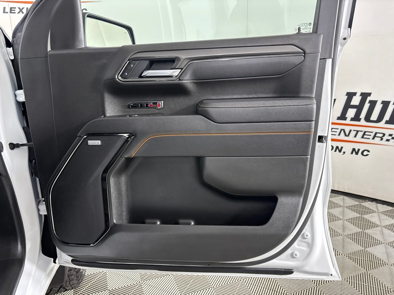Used 2025 GMC Sierra 1500 AT4 AWD/4WD image 30