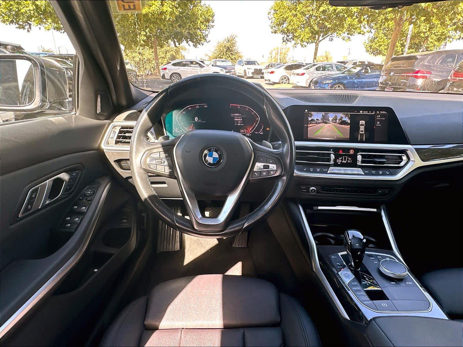 Used 2020 BMW 330i Sedan w/ Driving Assistance Package RWD image 11