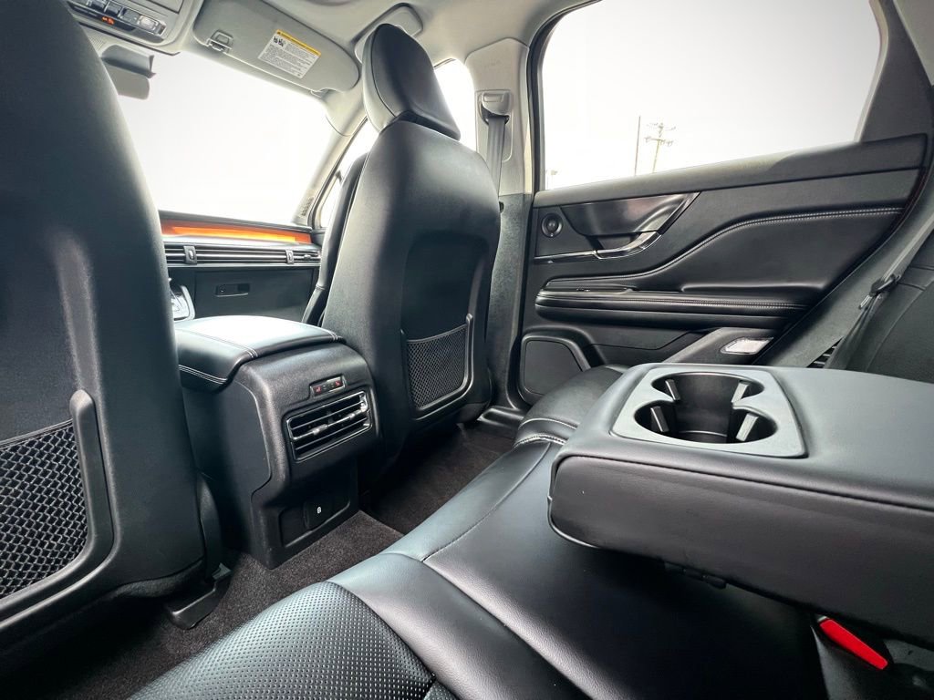 Used 2021 Lincoln Corsair Reserve w/ Elements Package image 17