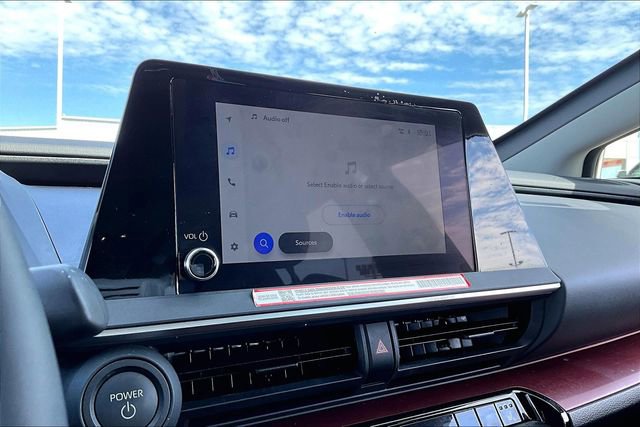 Used 2025 Toyota Prius Plug-In Hybrid image 22