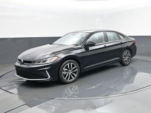 Used 2025 Volkswagen Jetta SE FWD video 1