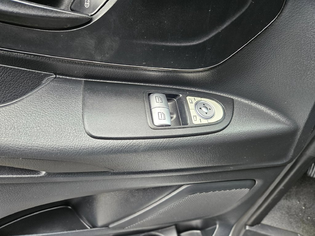 Used 2019 Mercedes-Benz Metris w/ Premium Safety Package image 21