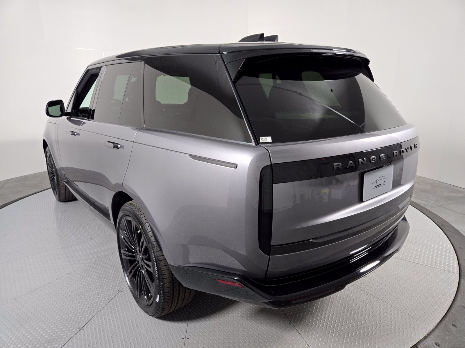 New 2026 Land Rover Range Rover SE AWD/4WD image 17