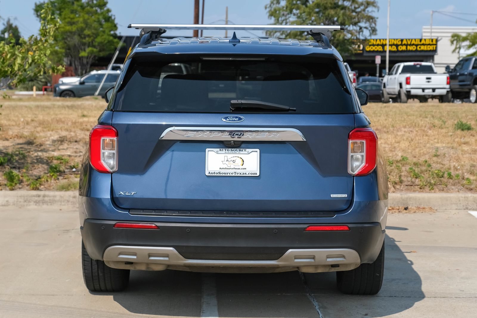 Used 2020 Ford Explorer XLT w/ Equipment Group 202A RWD image 8