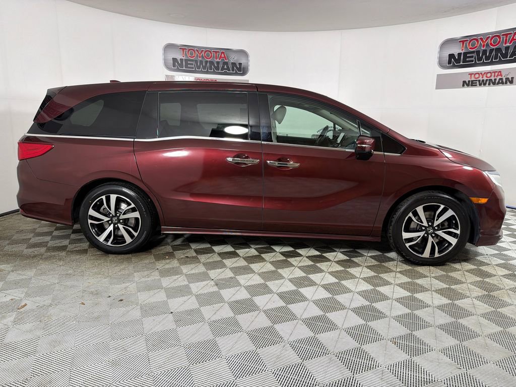 Used 2018 Honda Odyssey Elite image 3
