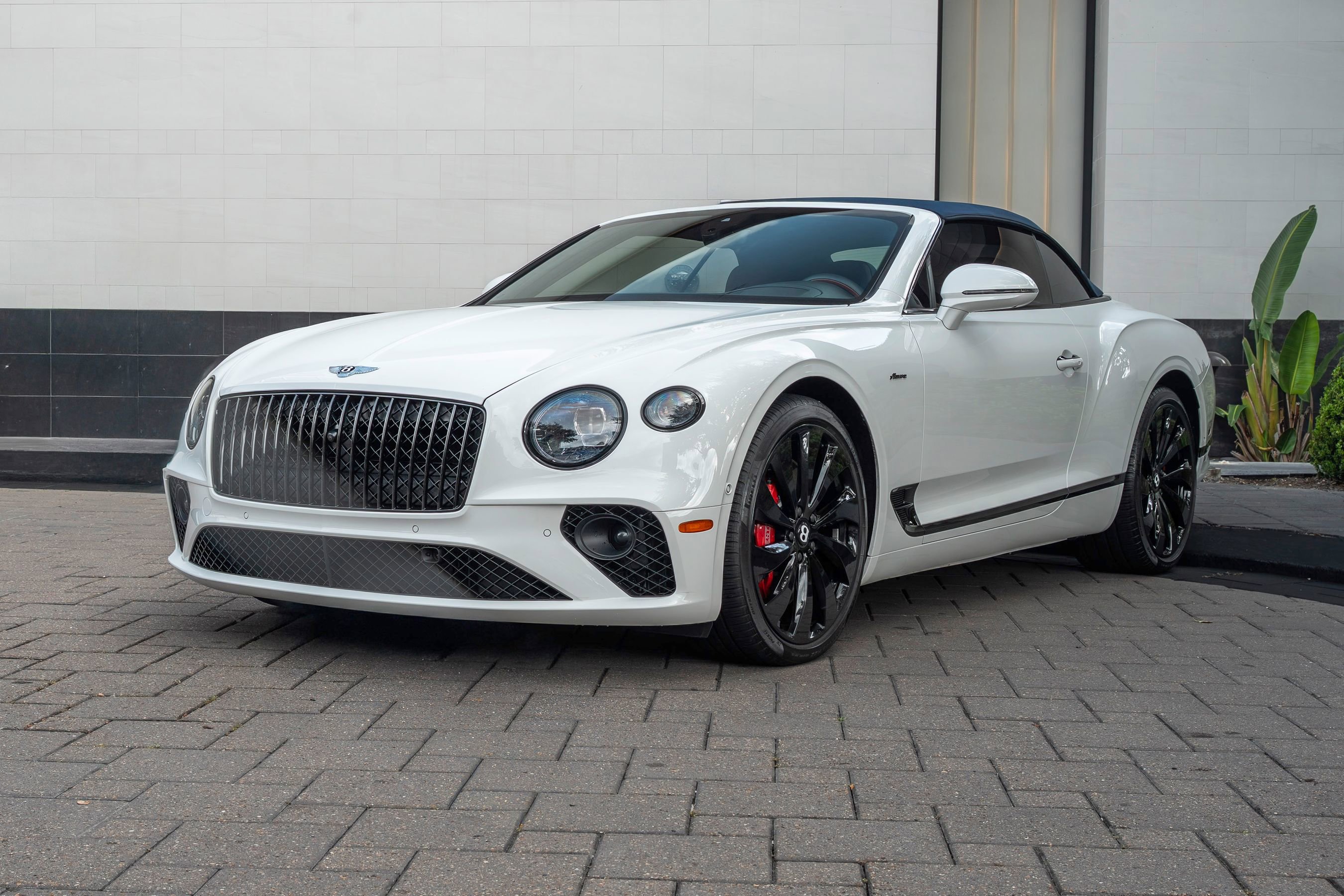 Used 2024 Bentley Continental GT Azure AWD/4WD image 27