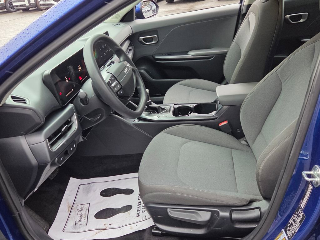 Used 2025 Kia K4 LXS image 5