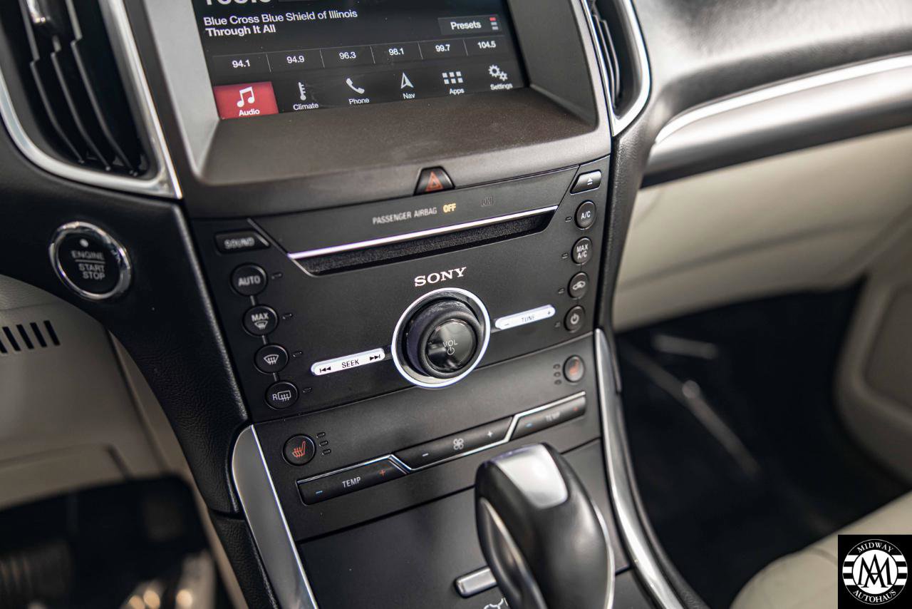 Used 2016 Ford Edge Titanium w/ Technology Package AWD/4WD image 14