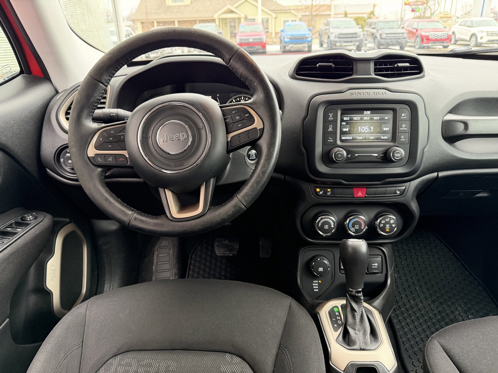 Used 2017 Jeep Renegade Latitude w/ Cold Weather Group image 19