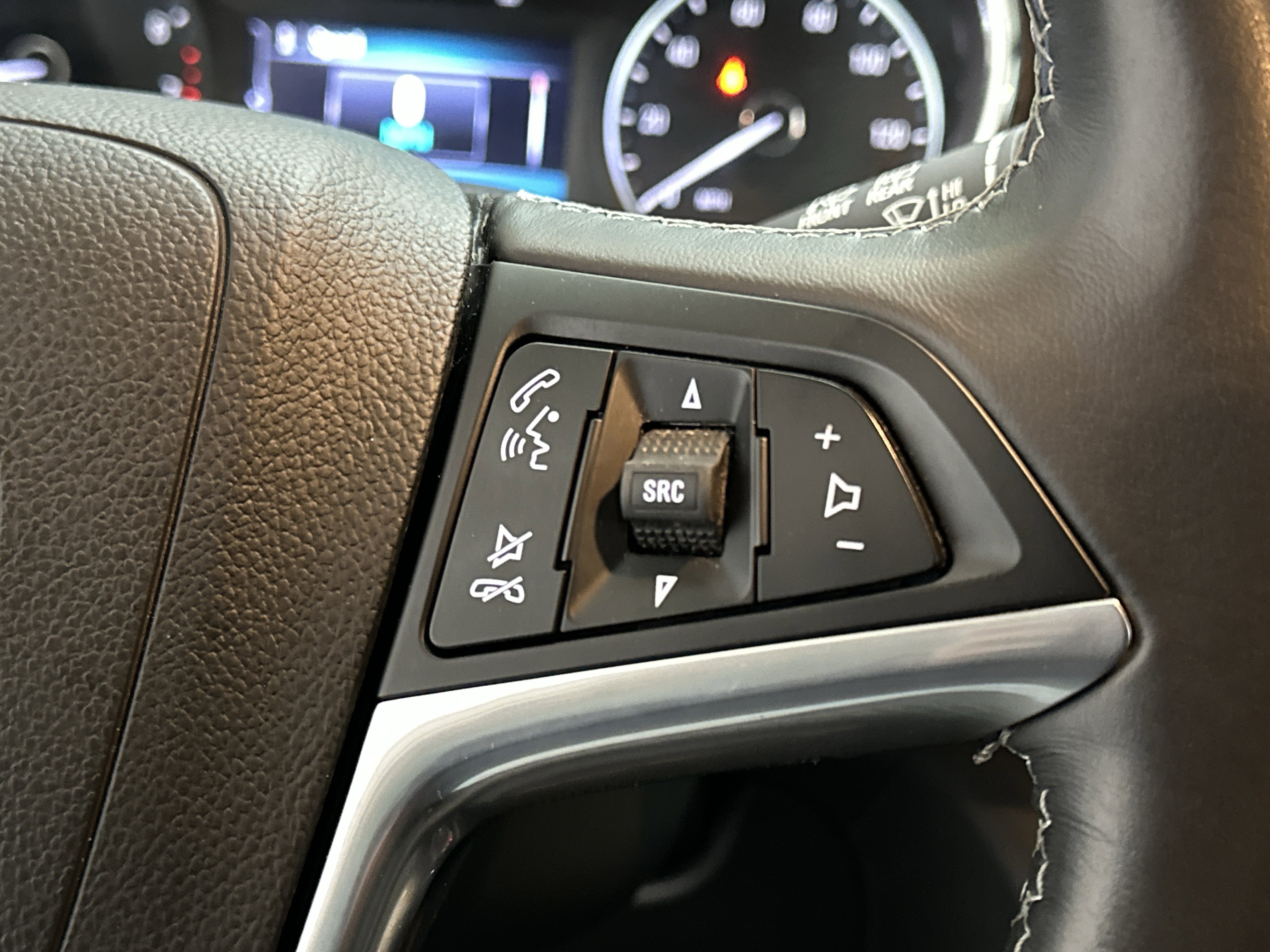 Used 2020 Buick Encore Preferred image 29