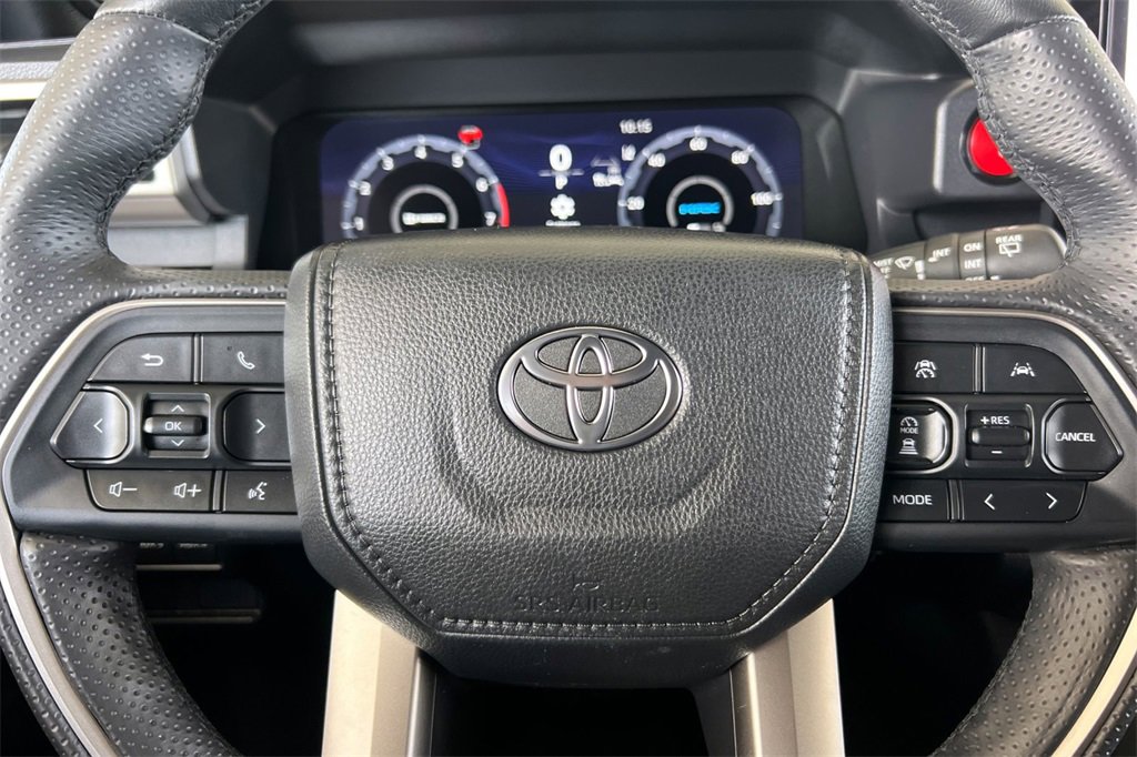 Certified 2025 Toyota 4Runner TRD Off-Road Premium image 25