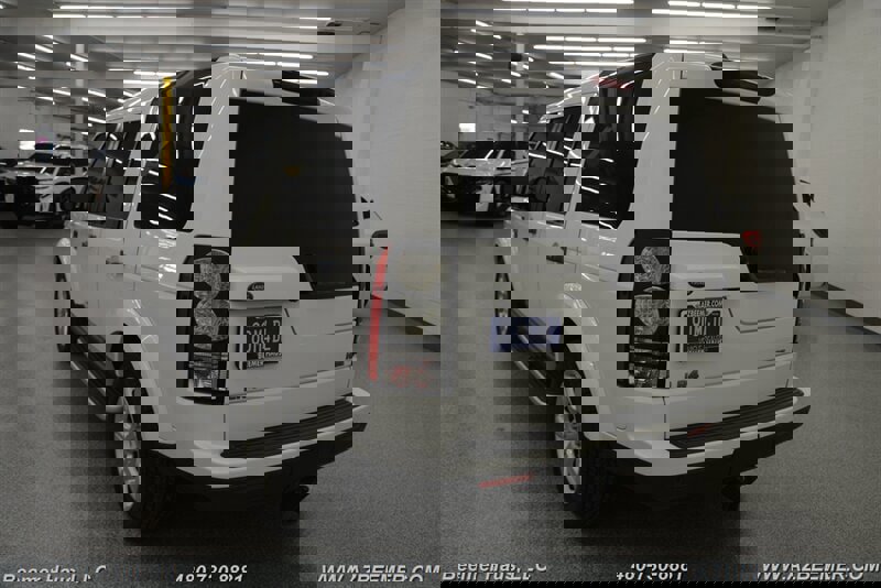 Used 2015 Land Rover LR4 HSE image 11