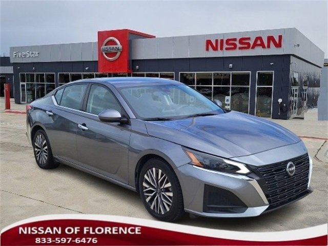 Used 2023 Nissan Altima 2.5 SV