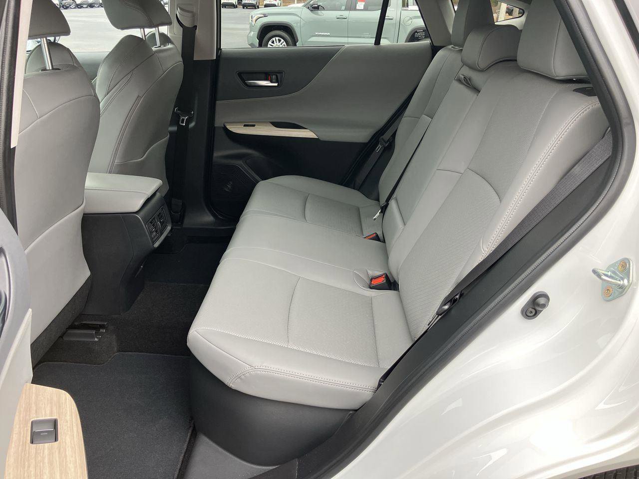 Certified 2024 Toyota Venza Limited image 27