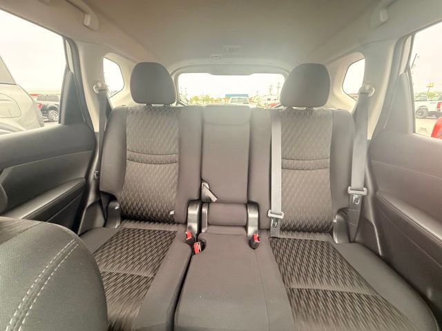 Used 2018 Nissan Rogue SV AWD/4WD image 34