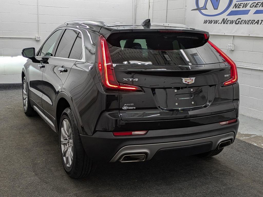 Used 2023 Cadillac XT4 Premium Luxury image 14