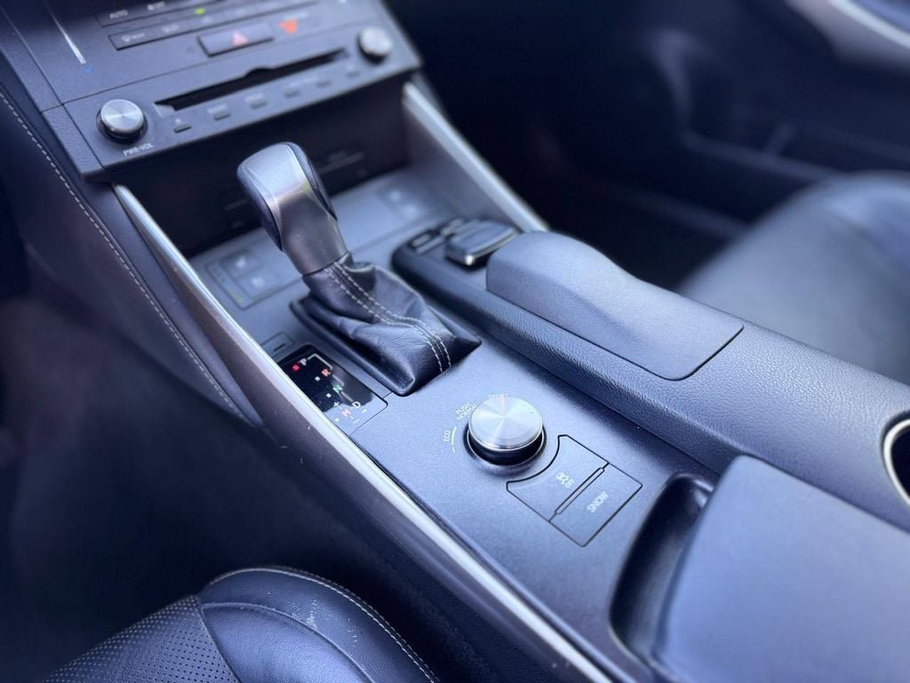 Used 2015 Lexus IS 250 AWD w/ Luxury Package image 18