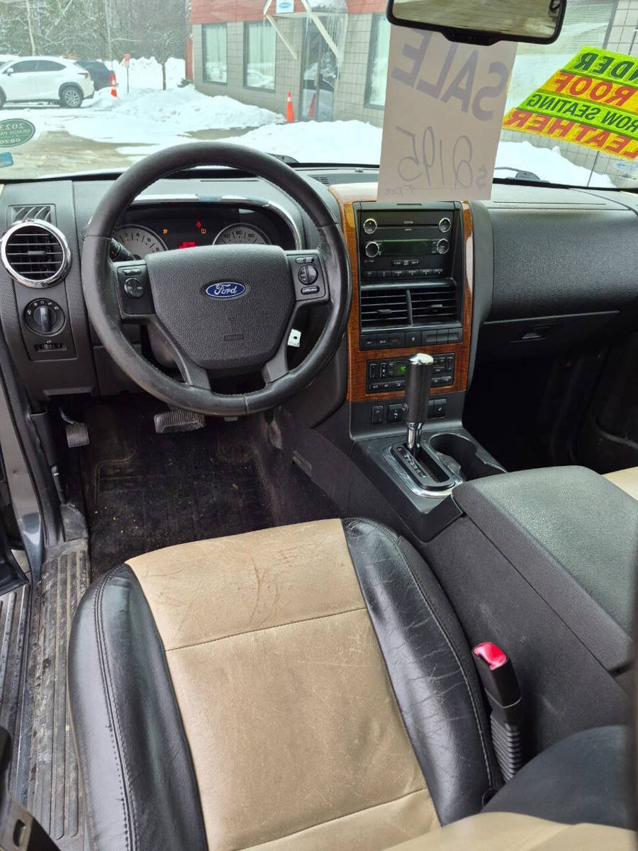 Used 2010 Ford Explorer Eddie Bauer RWD image 8