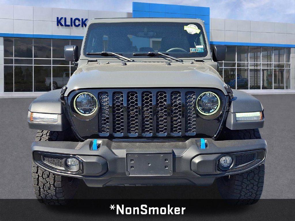 Used 2023 Jeep Wrangler Unlimited w/ Sun & Screen Package AWD/4WD image 2