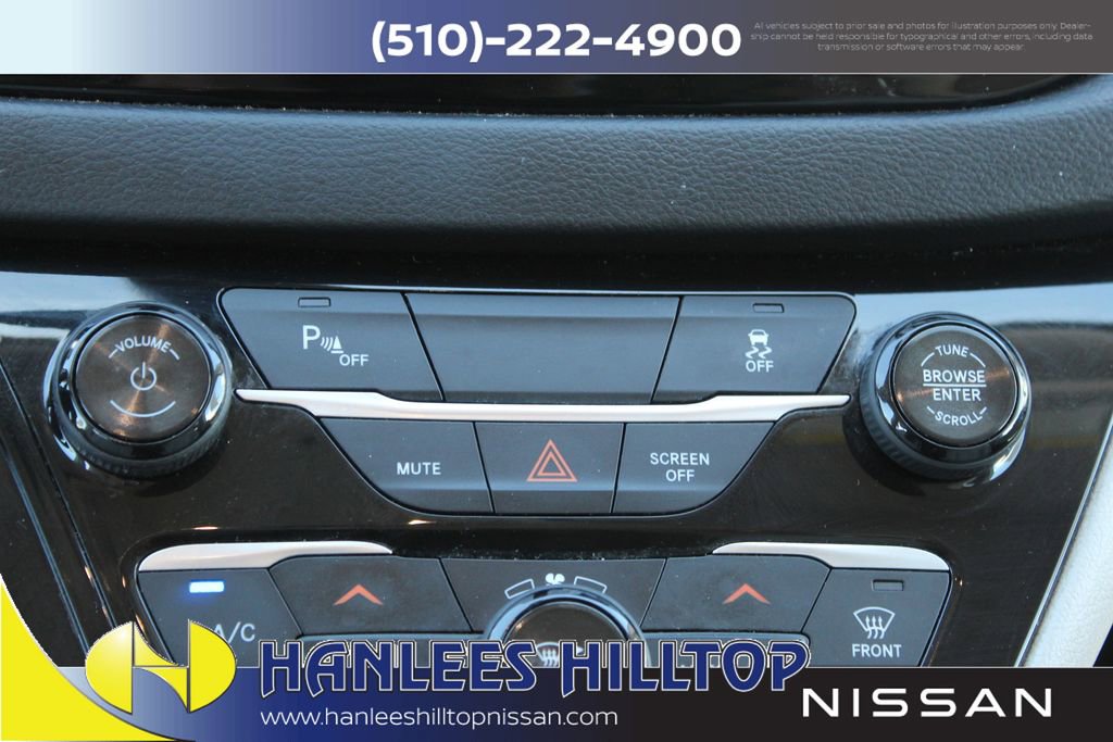 Used 2018 Chrysler Pacifica Touring-L image 25