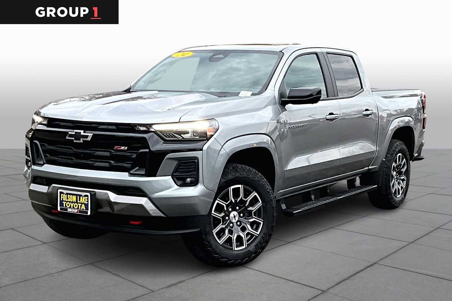 Used 2024 Chevrolet Colorado Z71 w/ Z71 Convenience Package 2