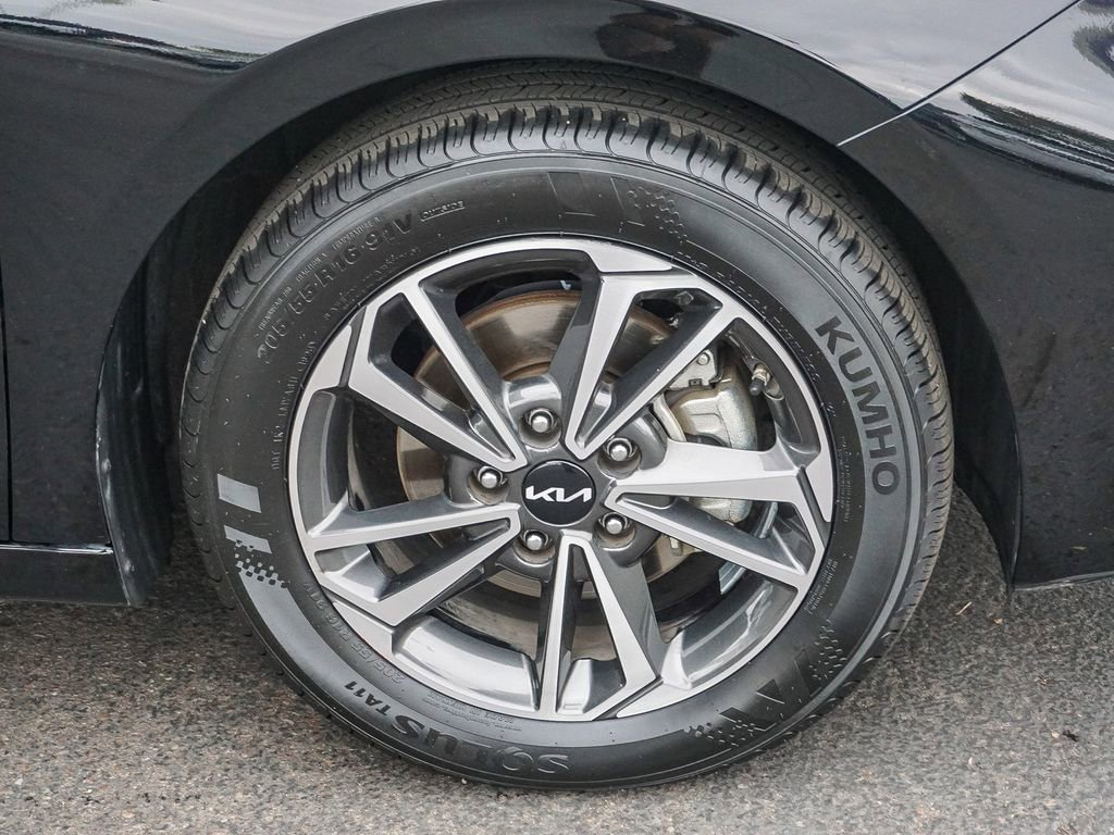 Certified 2023 Kia Forte LXS image 10