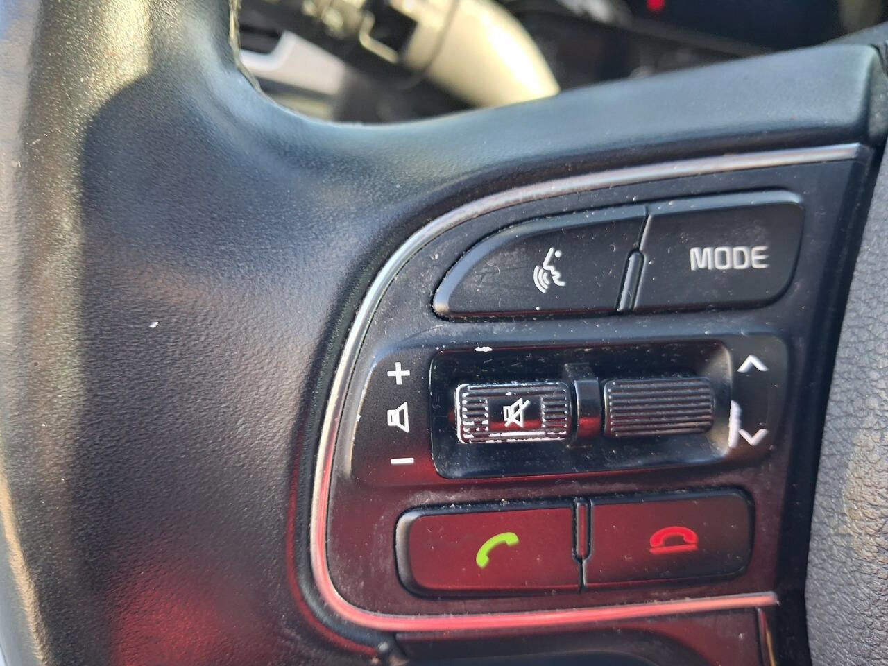 Used 2018 Kia Niro Touring w/ Paint Protection Package image 19