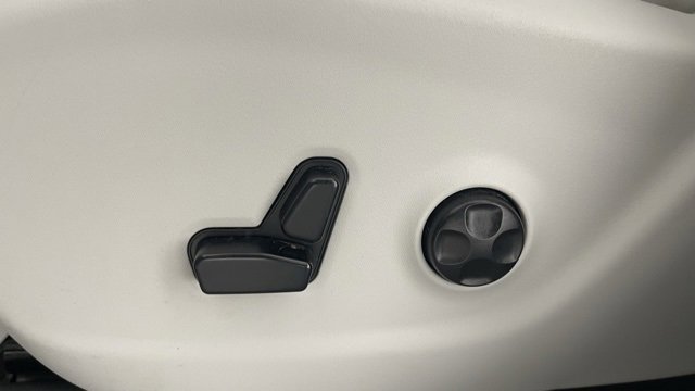 Used 2020 Jeep Cherokee Limited w/ Technology Group image 35