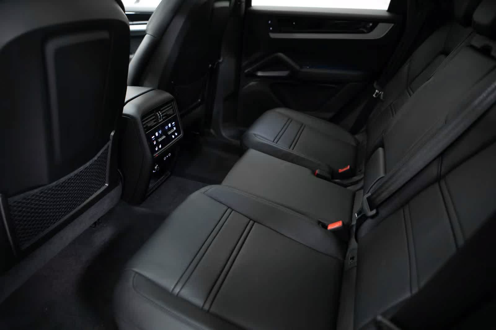 Certified 2026 Porsche Cayenne S AWD/4WD image 35