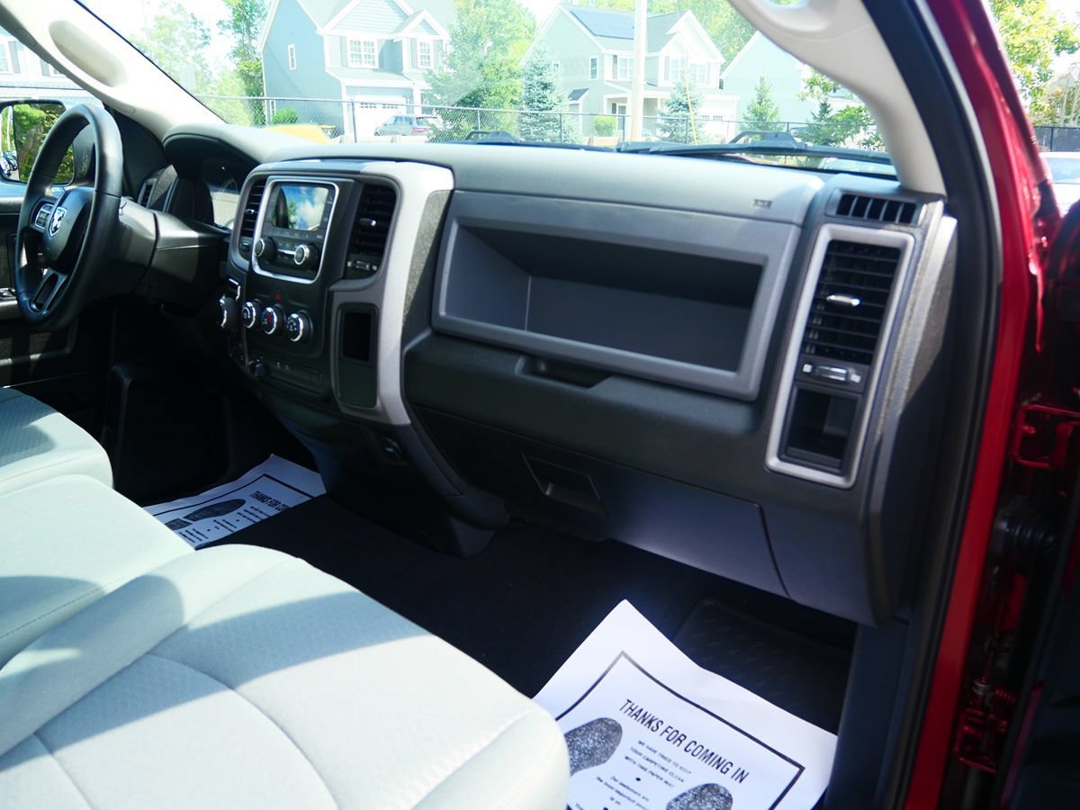 Used 2019 RAM 1500 Express AWD/4WD image 16