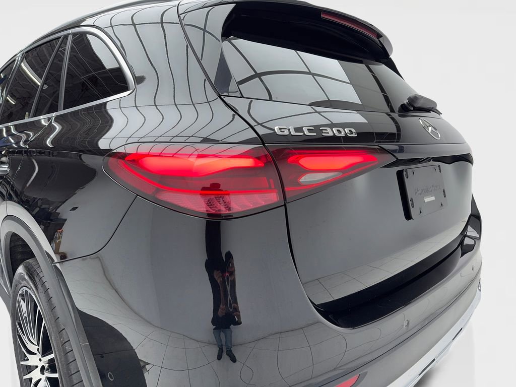 Used 2024 Mercedes-Benz GLC 300 image 10