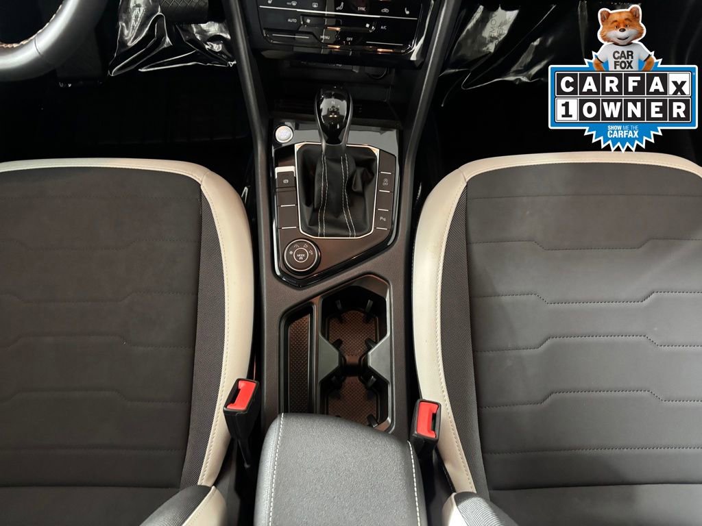 Used 2025 Volkswagen Taos SE AWD/4WD image 18