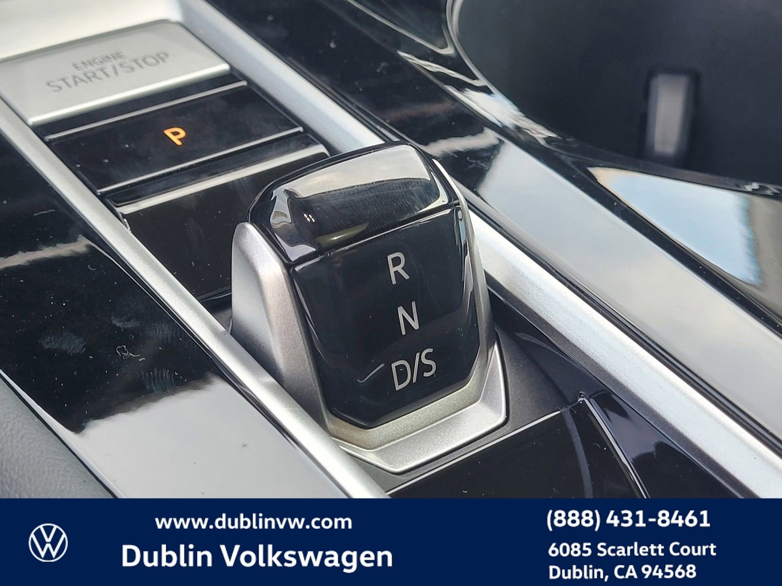 New 2025 Volkswagen Atlas SEL image 16