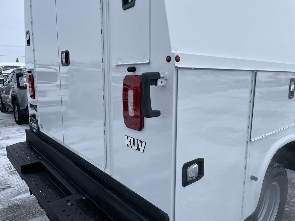 New 2026 Ford F350 XL w/ XL Chrome Package image 30