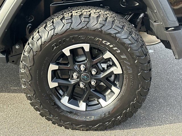 Certified 2025 Jeep Wrangler Unlimited Rubicon 4xe w/ Safety Group image 18