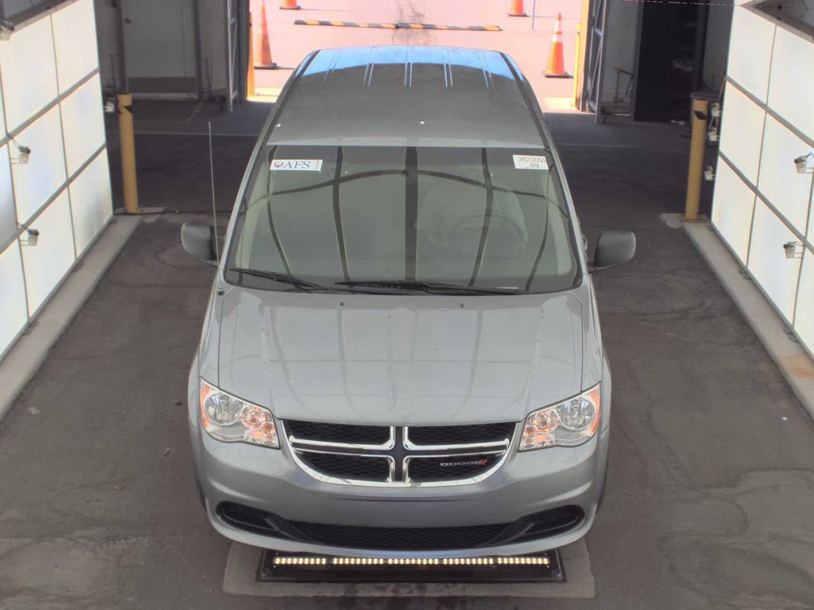 Used 2017 Dodge Grand Caravan SE w/ Power Window Group FWD image 2