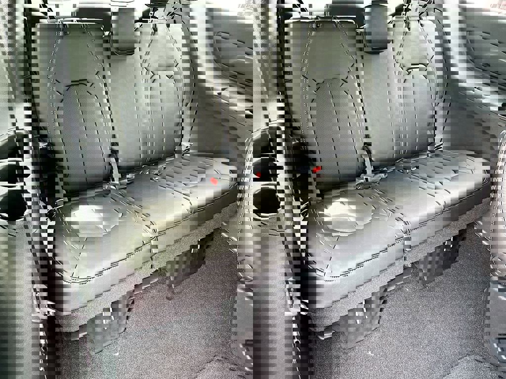 New 2026 Chrysler Pacifica Select image 34