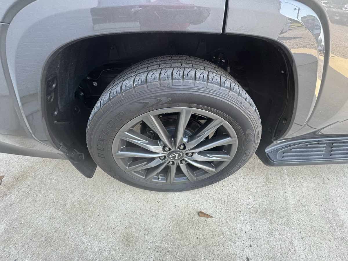 Used 2023 Lexus LX 600 F Sport image 34